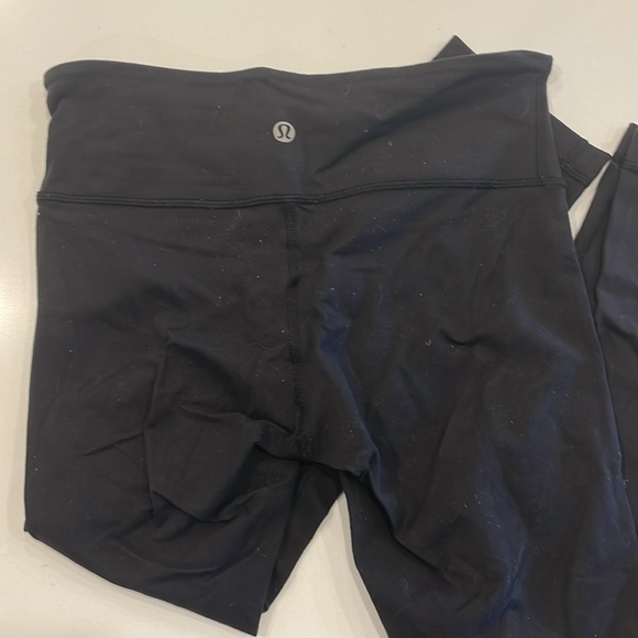 Lululemon Wunder Under Crop, Black, Sz 4 - Picture 2 of 3